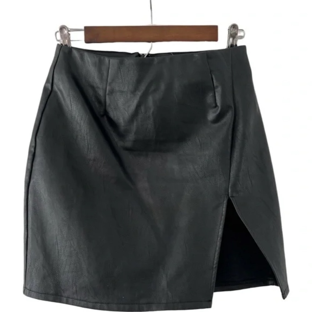 by the way. Faux Leather Black Mini Skirt - Picture 4 of 4